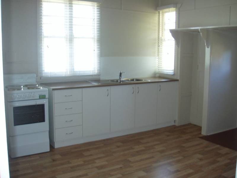 Mount Lofty QLD 4350