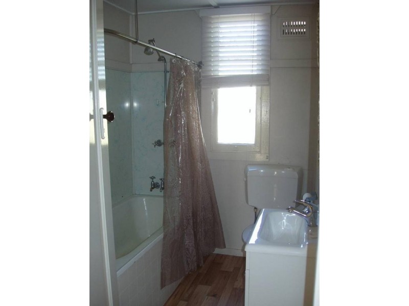 Mount Lofty QLD 4350