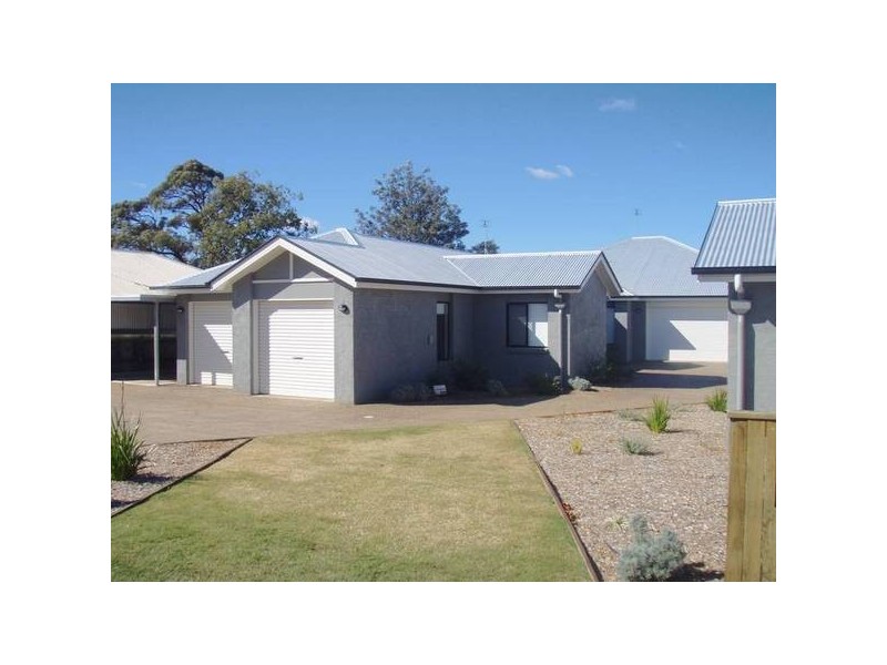 Newtown QLD 4305