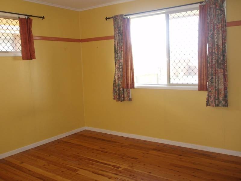 Centenary Heights QLD 4350