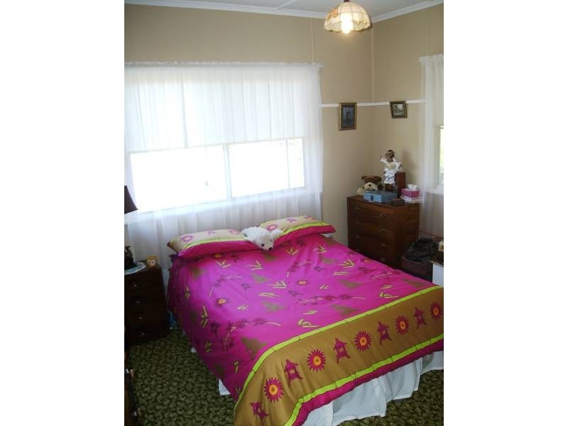 Centenary Heights QLD 4350