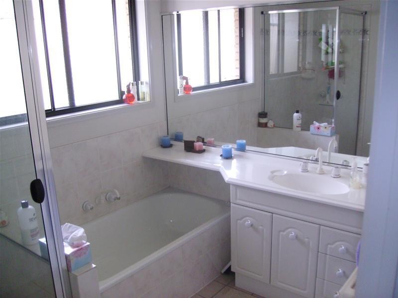 Middle Ridge QLD 4350