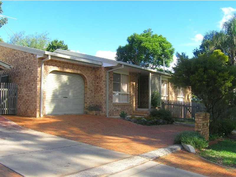 2/130 Curzon Street, Rangeville QLD 4350