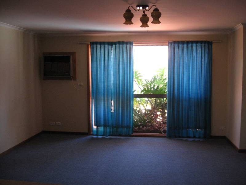 2/22 Short Street, Tocumwal NSW 2714