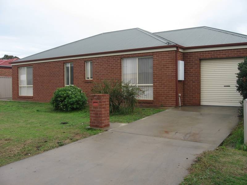 1/22 Wills Street, Cobram VIC 3644