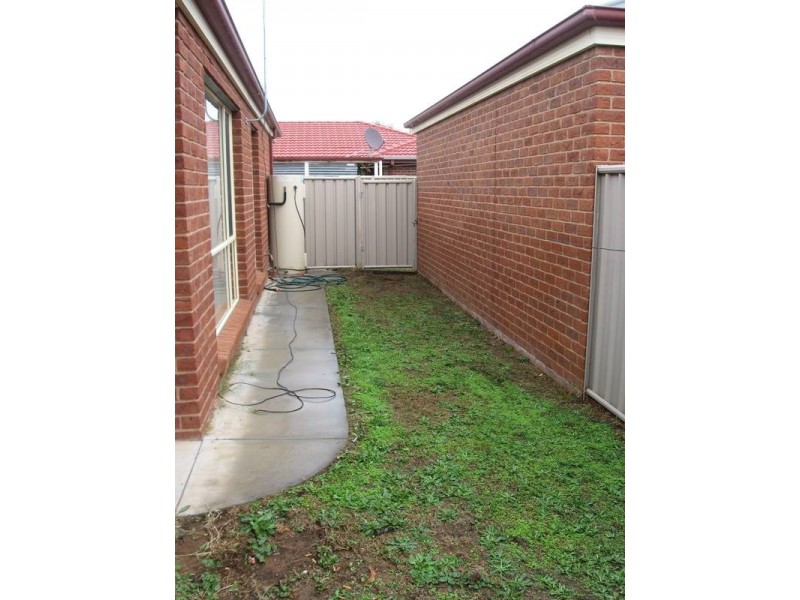 1/22 Wills Street, Cobram VIC 3644