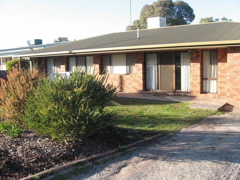 89 Adams Street, Tocumwal NSW 2714