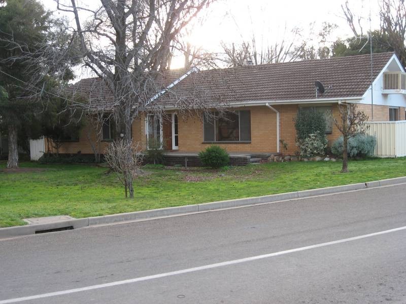 73 Mookarii Street, Cobram VIC 3644