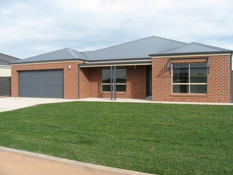 9 Rivertown Grove, Cobram VIC 3644