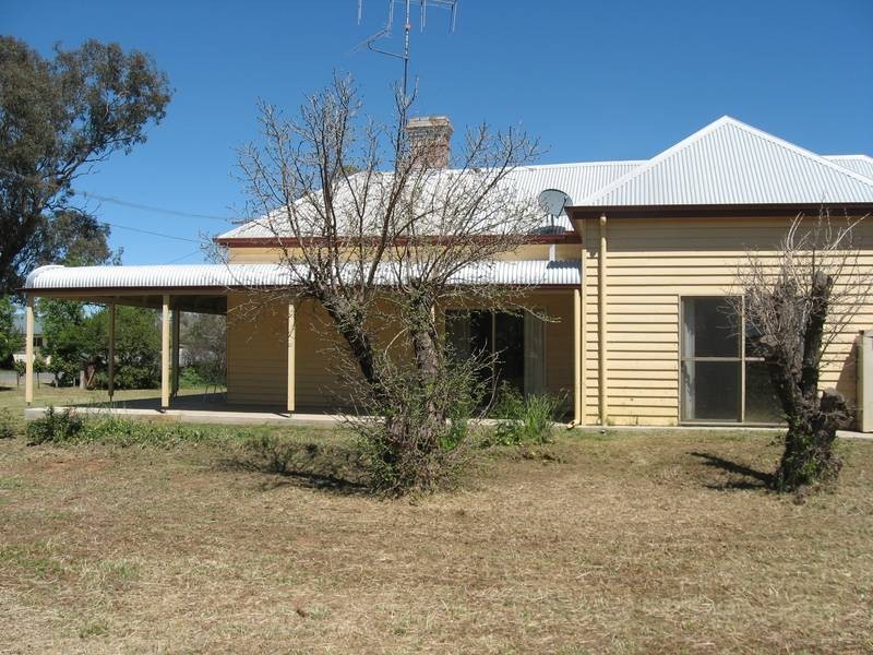 1 Parkes Road, Tocumwal NSW 2714