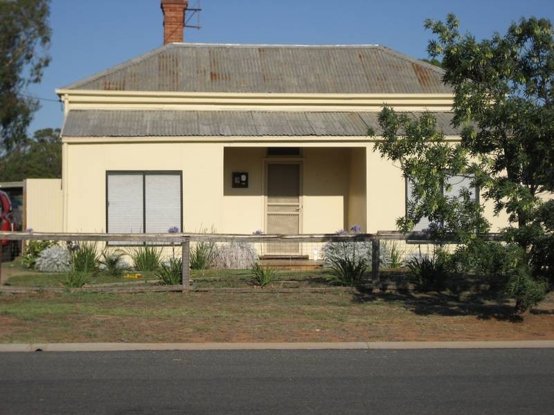 60 Murray Street, Tocumwal NSW 2714