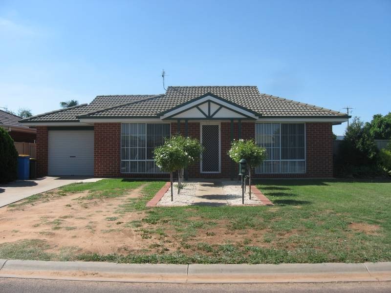 2B Francis Drive, Cobram VIC 3644