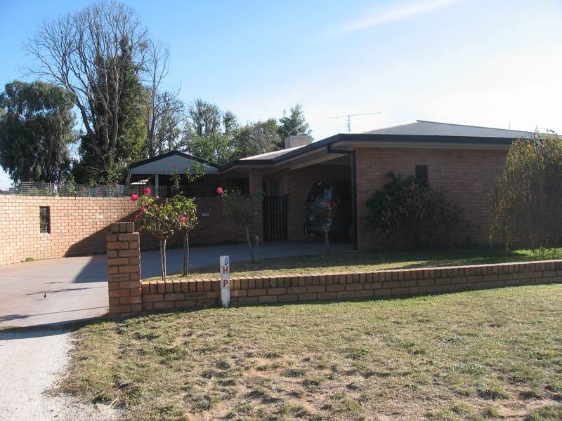 32 Amaroo Street, Barooga NSW 3644