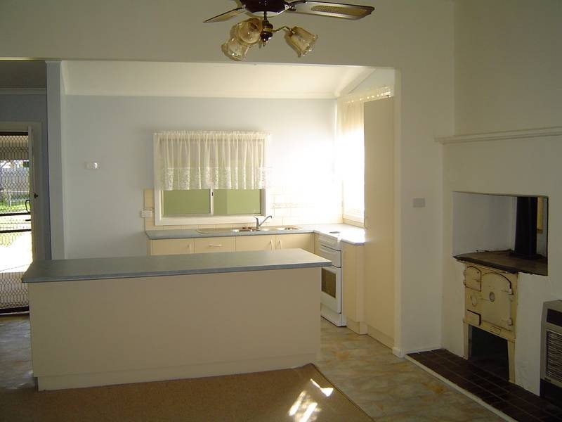 48 Hennessey Street, Tocumwal NSW 2714