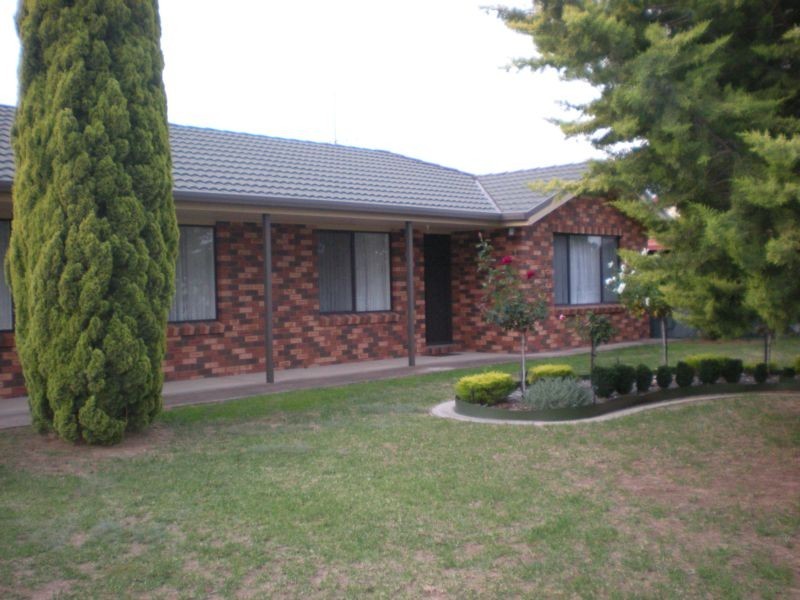 66 Kelly Street, Tocumwal NSW 2714