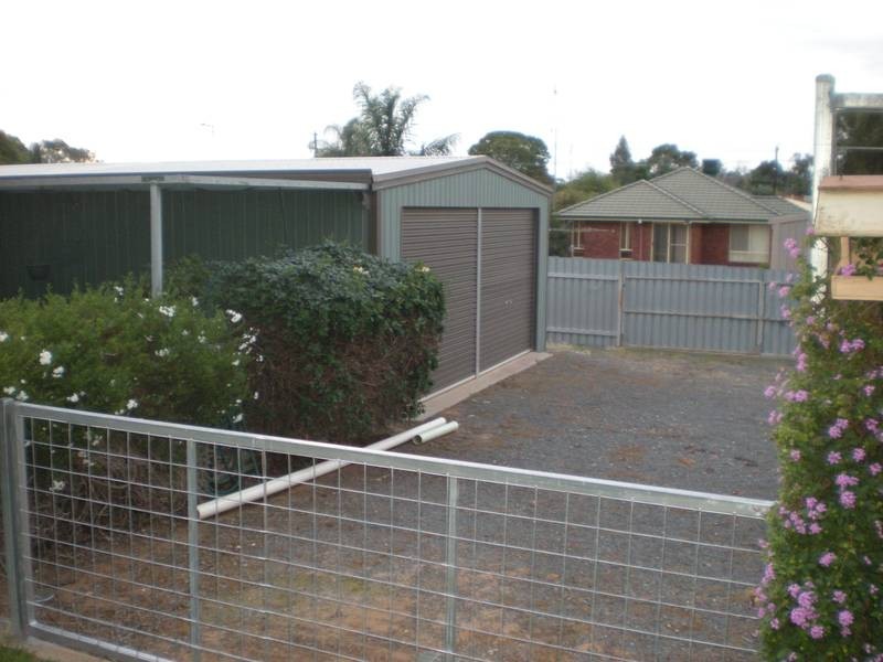 66 Kelly Street, Tocumwal NSW 2714