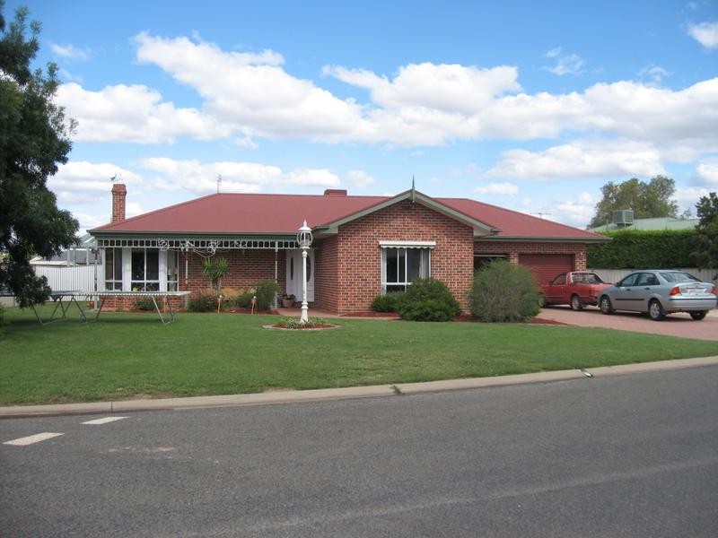 3 Ingo Renner Drive, Tocumwal NSW 2714