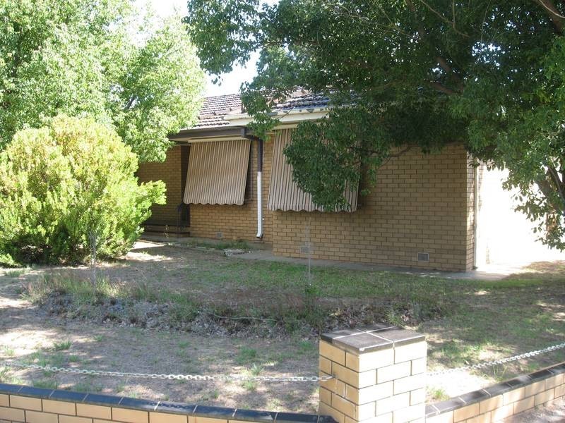 8 Boorin Street, Cobram VIC 3644