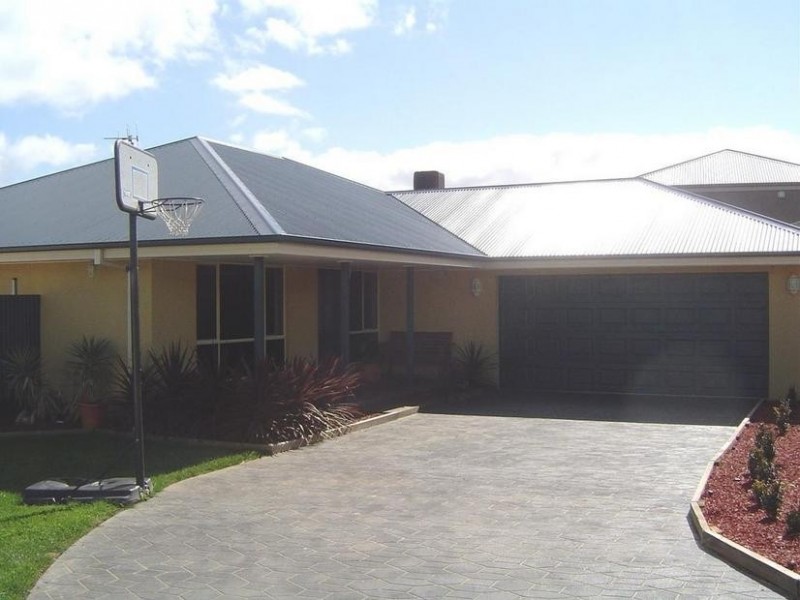 28 Apricot Circuit, Cobram VIC 3644