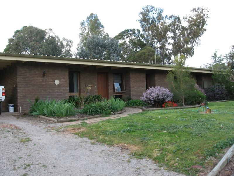 92 Adams Street, Tocumwal NSW 2714