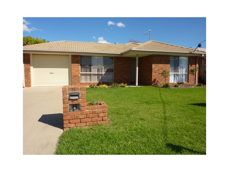 16 Gorton Street, Cobram VIC 3644