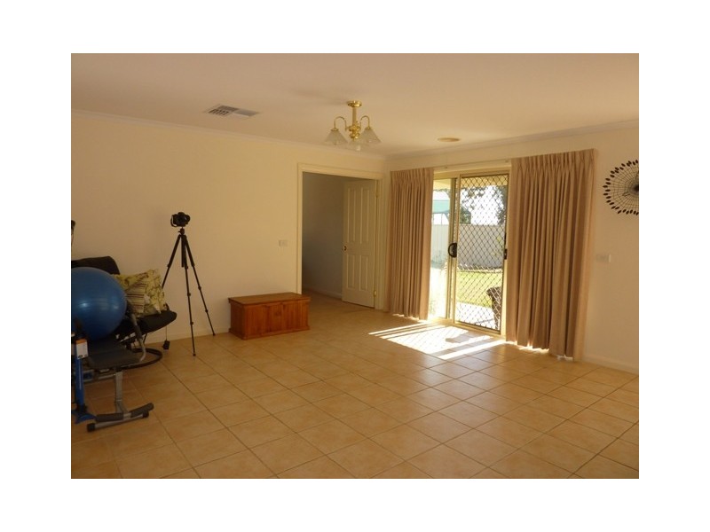 5 Hayley Court, Tocumwal NSW 2714