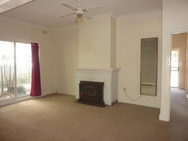 12 Elizabeth Street, Cobram VIC 3644