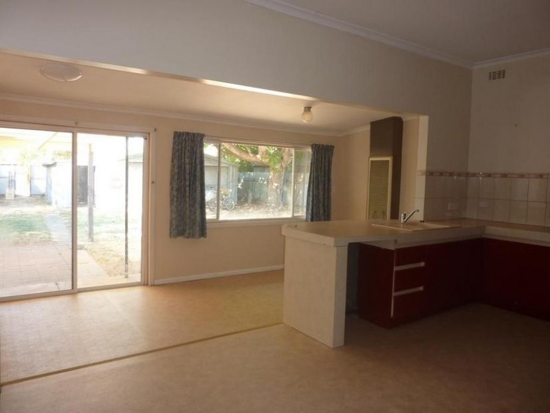 12 Elizabeth Street, Cobram VIC 3644