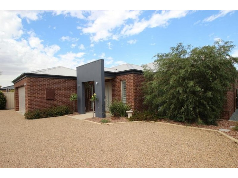 6 Chomley Close, Barooga NSW 3644