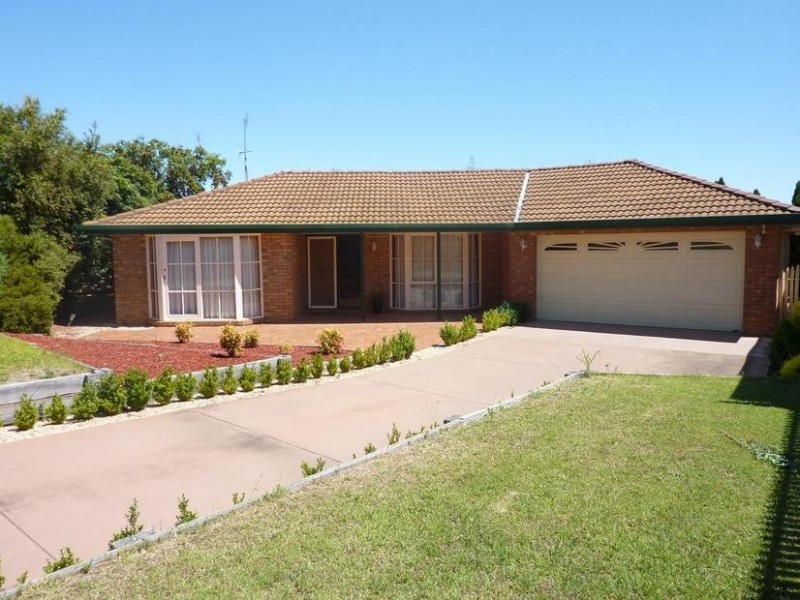 3 Robert Fuller Court, Tocumwal NSW 2714