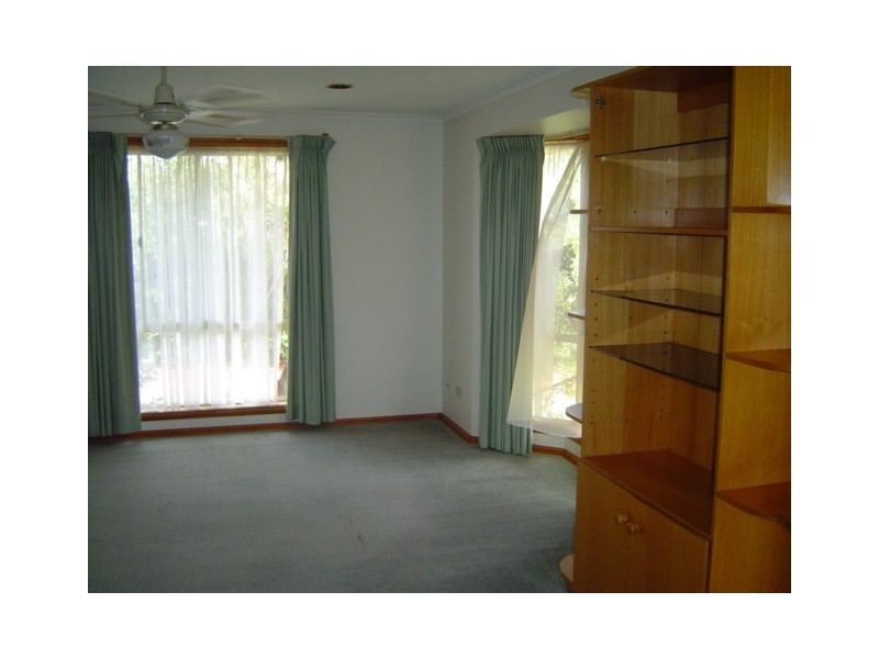 1/11 Denson Court, Cobram VIC 3644