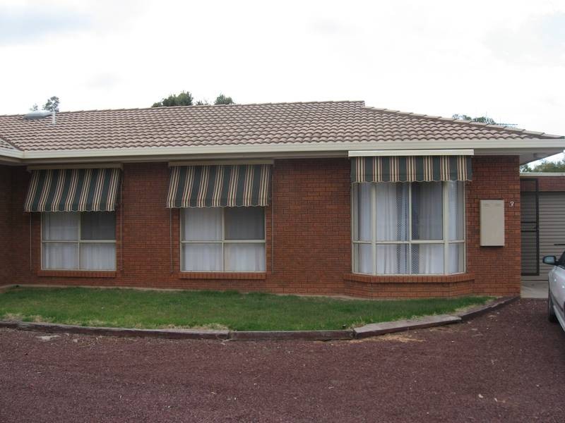 3/11 Denson Court, Cobram VIC 3644