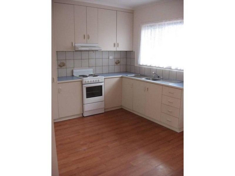 3/11 Denson Court, Cobram VIC 3644