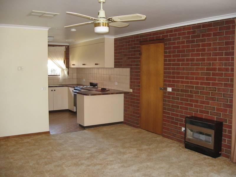 2/23 Punt Road, Cobram VIC 3644