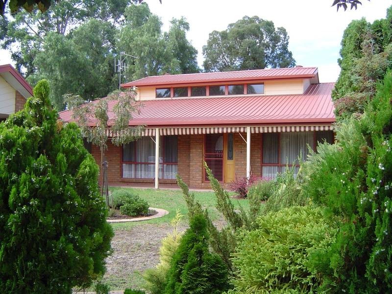 12 Burke Court, Cobram VIC 3644