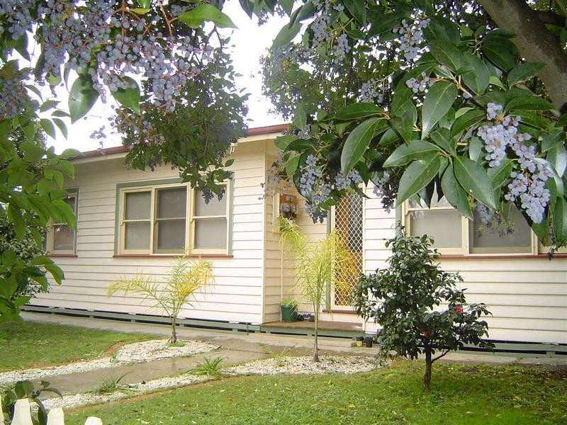 19 Glenavon Street, Cobram VIC 3644