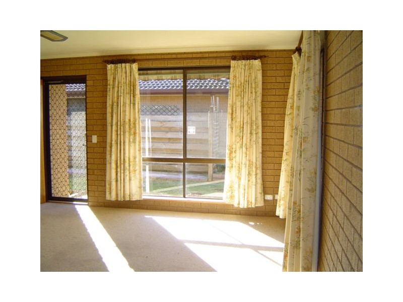 1/2 Queen Street, Cobram VIC 3644