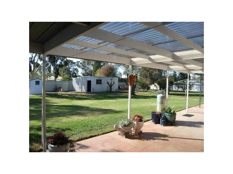 Oaklands NSW 2646