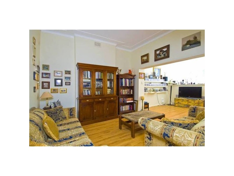 30 Willoughby St, Kirribilli NSW 2061