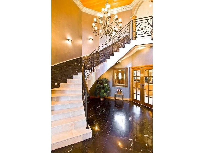 11 Tisane Ave, Frenchs Forest NSW 2086