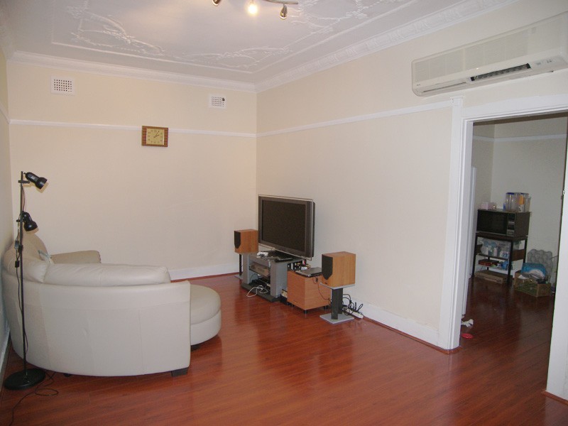 114 Warren Road, Marrickville NSW 2204