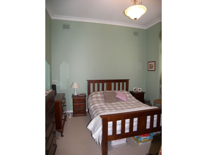 84 Station Street, Tempe NSW 2044