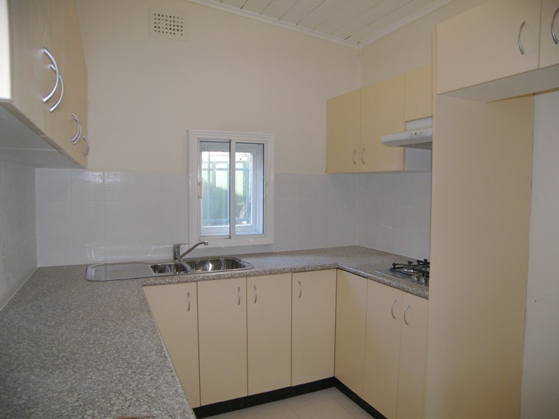 152 Unwins Bridge Road, St Peters NSW 2044