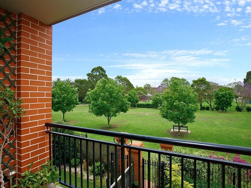 9/11 Williams Parade, Dulwich Hill NSW 2203