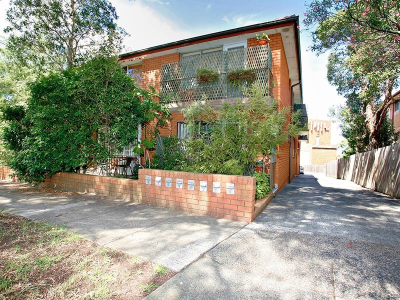 1/10 Henson Street, Marrickville NSW 2204
