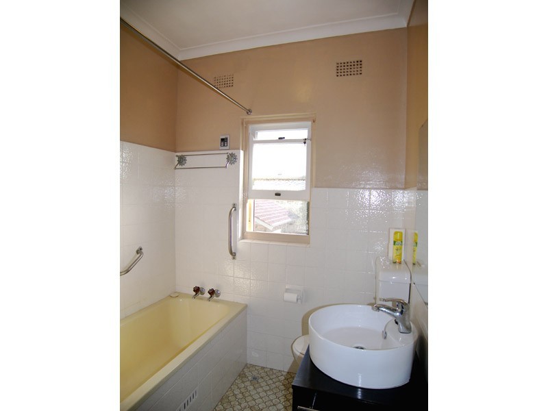 4/2a Enfield Street, Marrickville NSW 2204