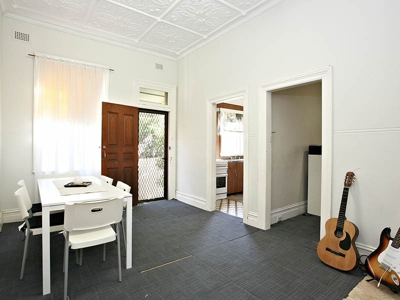 17 School Parade, Marrickville NSW 2204