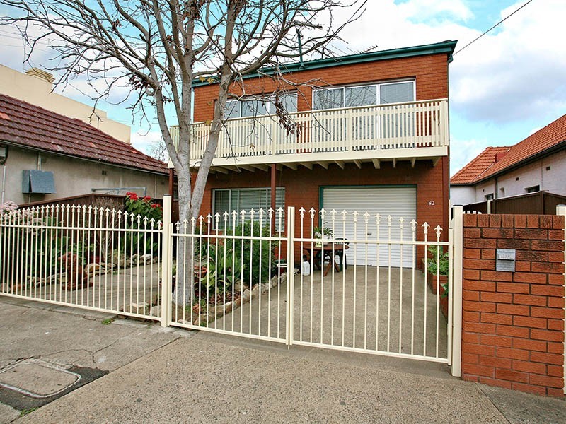 82 Sutherland Street, St Peters NSW 2044
