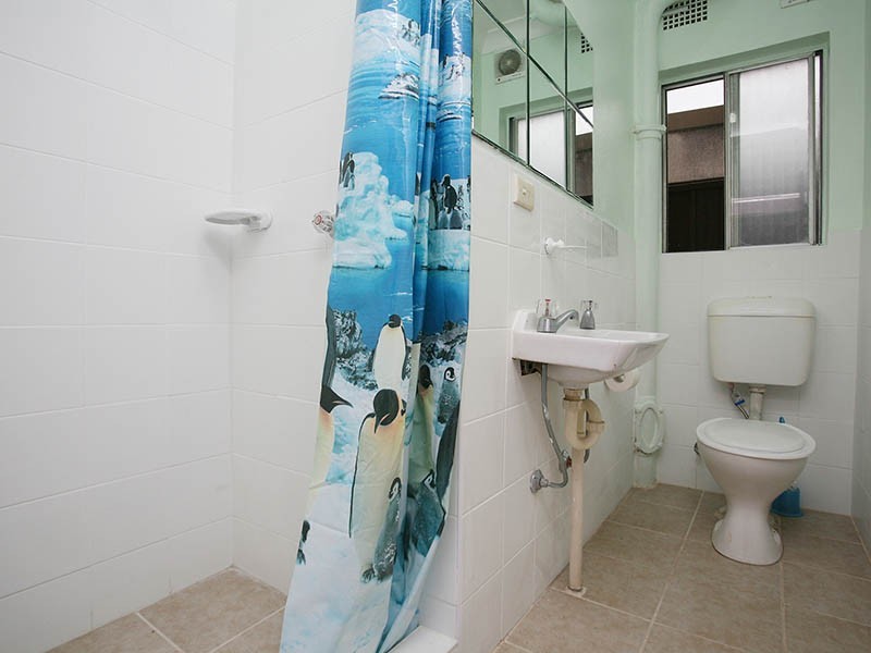 82 Sutherland Street, St Peters NSW 2044
