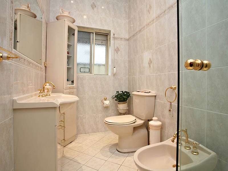 2 CARY STREET, Marrickville NSW 2204